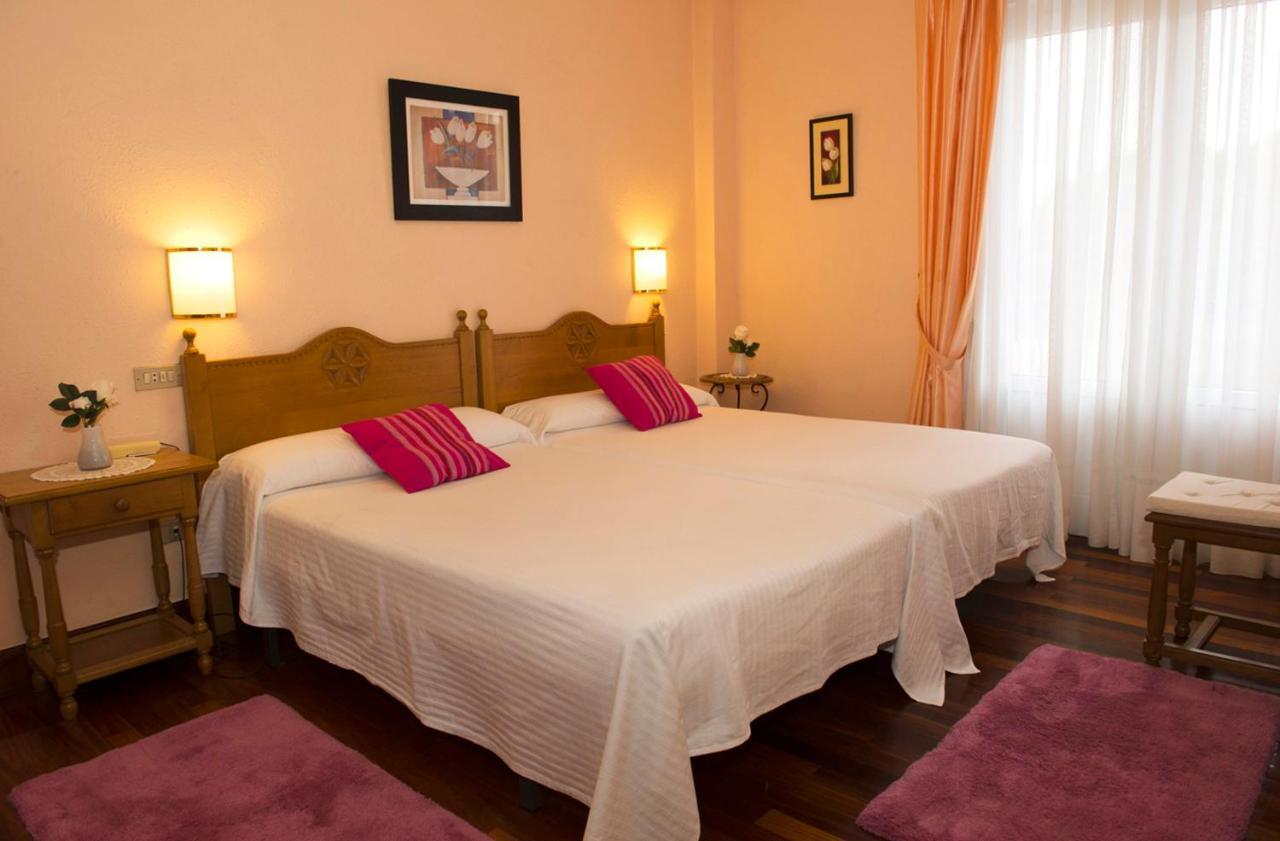 Hotel Txaraka Bermeo Pokoj fotografie